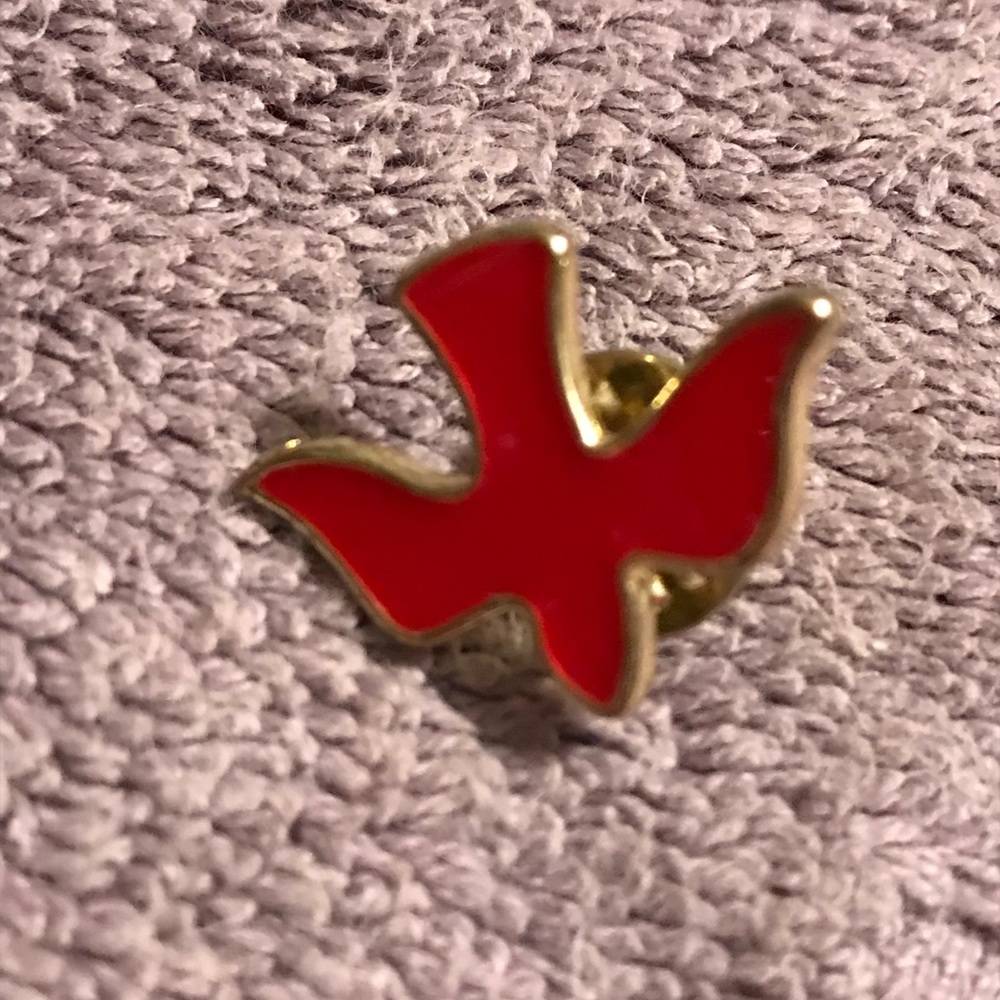 Red dove lapel pin
